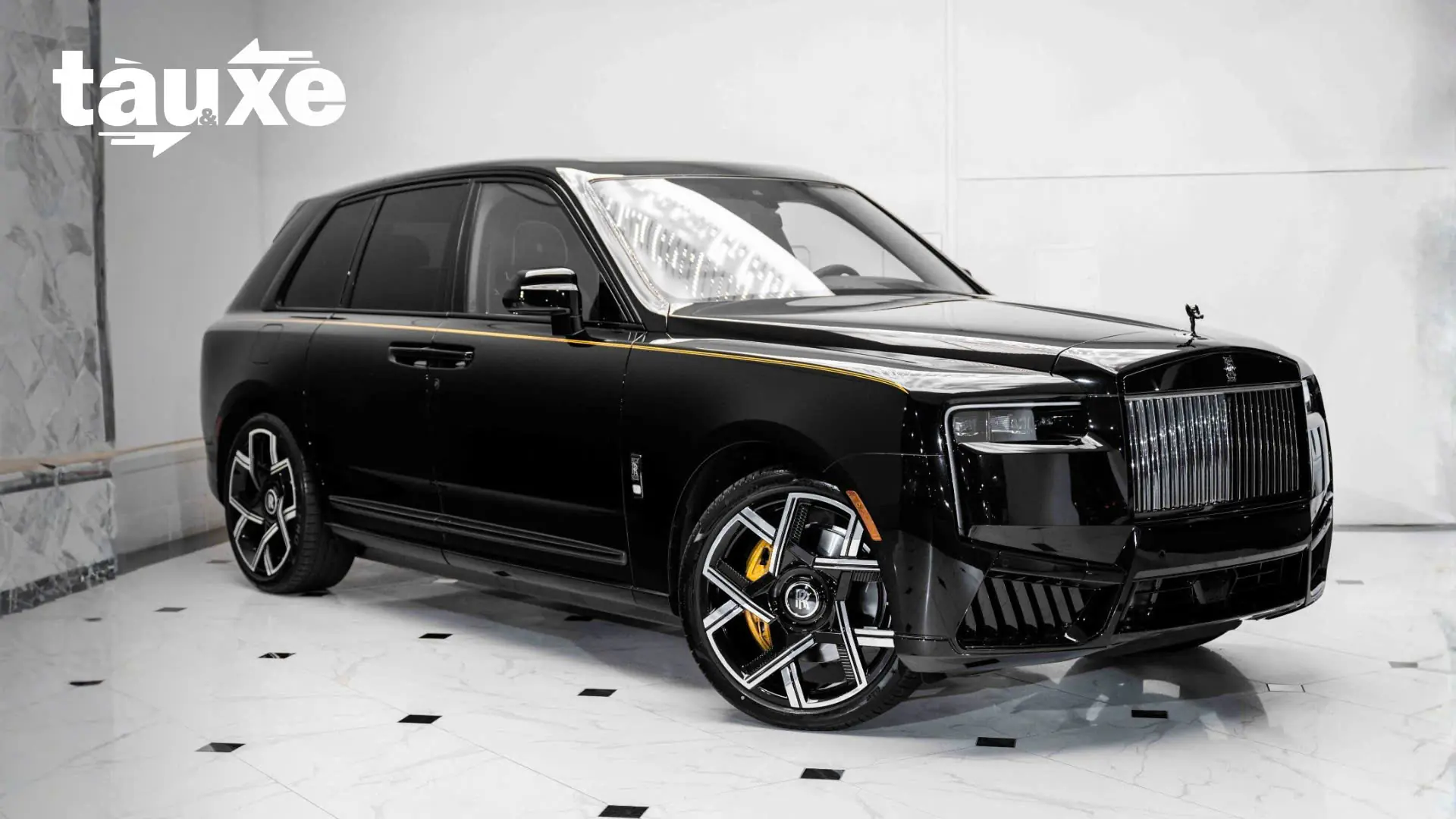  Rolls-Royce Cullinan Black Badge 2025 đầu tiên về Việt Nam | Bản tin Tàu và Xe | 08/10/2025
